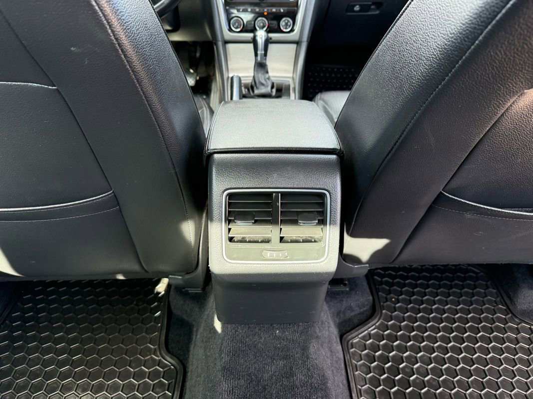 Used 2014 Volkswagen Passat TDI SE image 24
