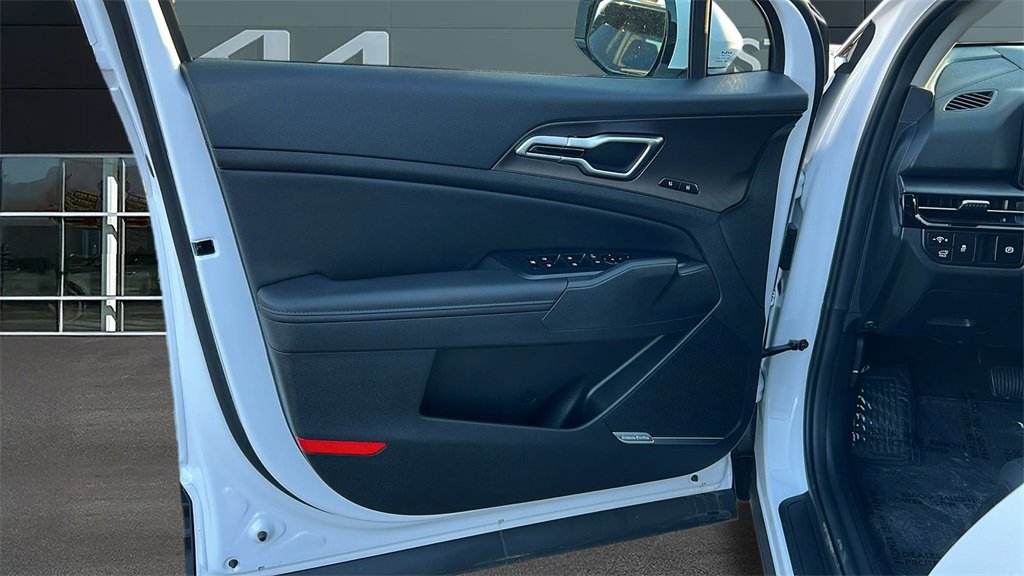 New 2026 Kia Sportage SX image 12
