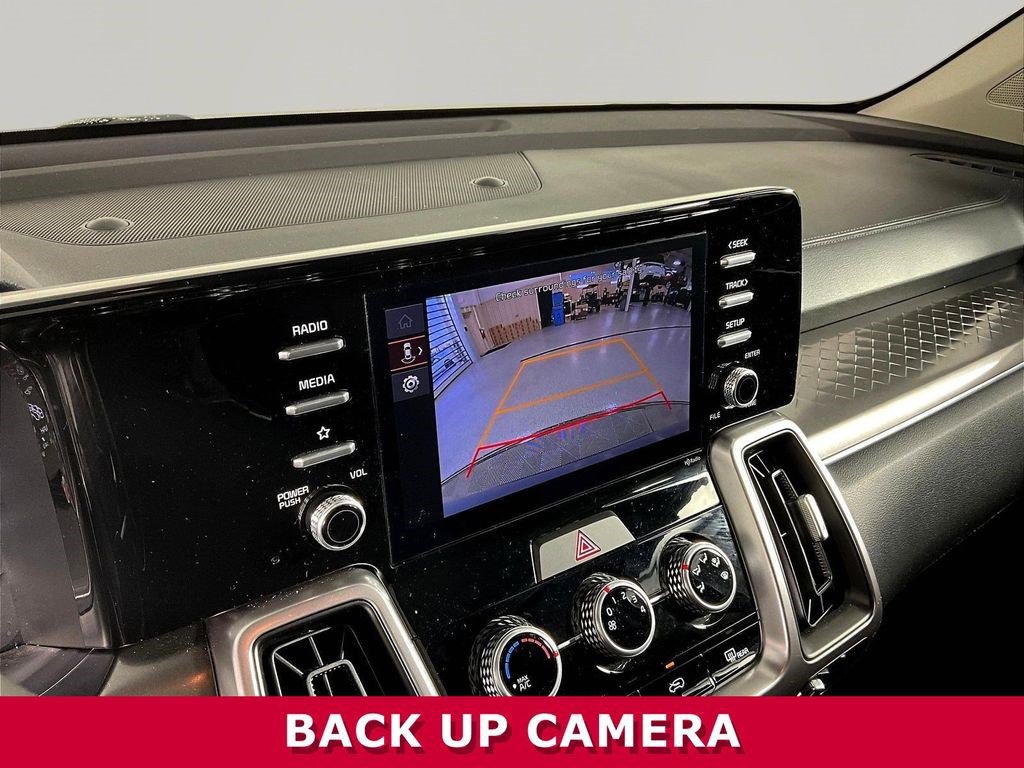 Used 2023 Kia Sorento LX FWD image 12