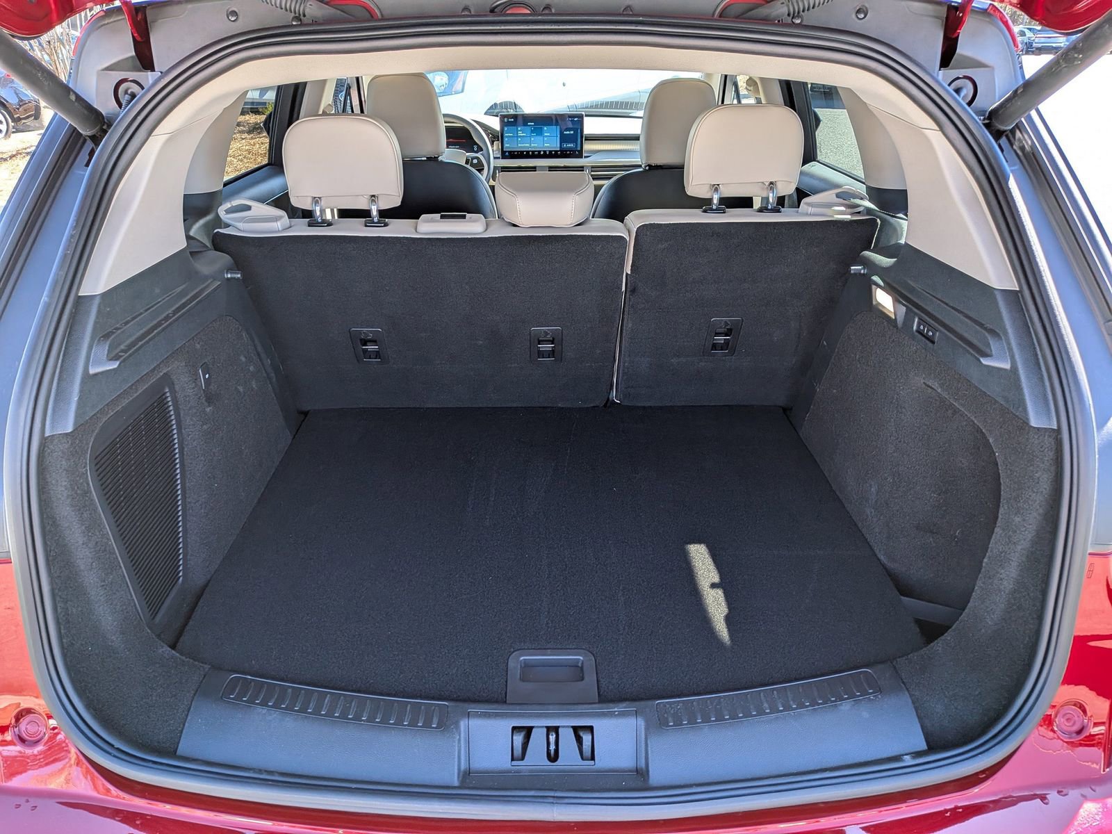 Used 2025 Lincoln Corsair FWD w/ Equipment Group 101A image 14