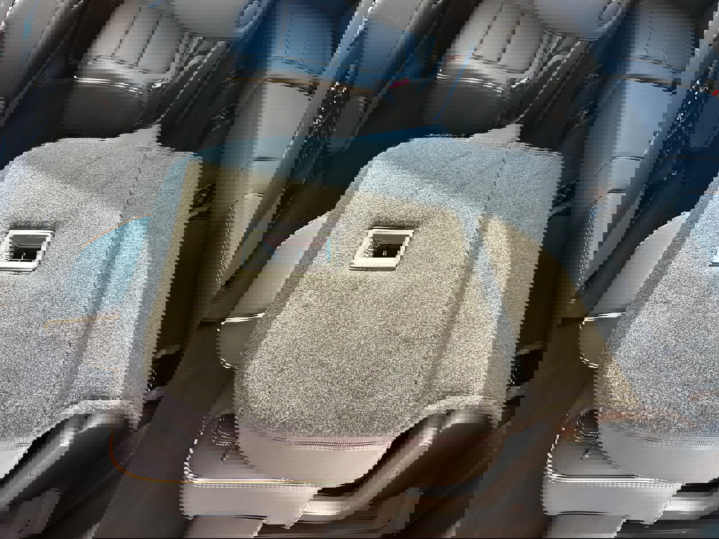 Used 2023 Chevrolet Traverse Premier image 22