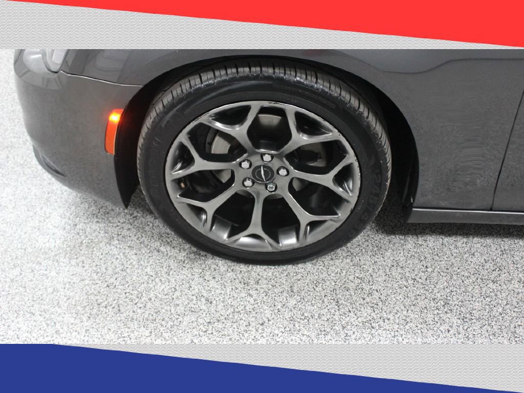 Used 2016 Chrysler 300 S image 37