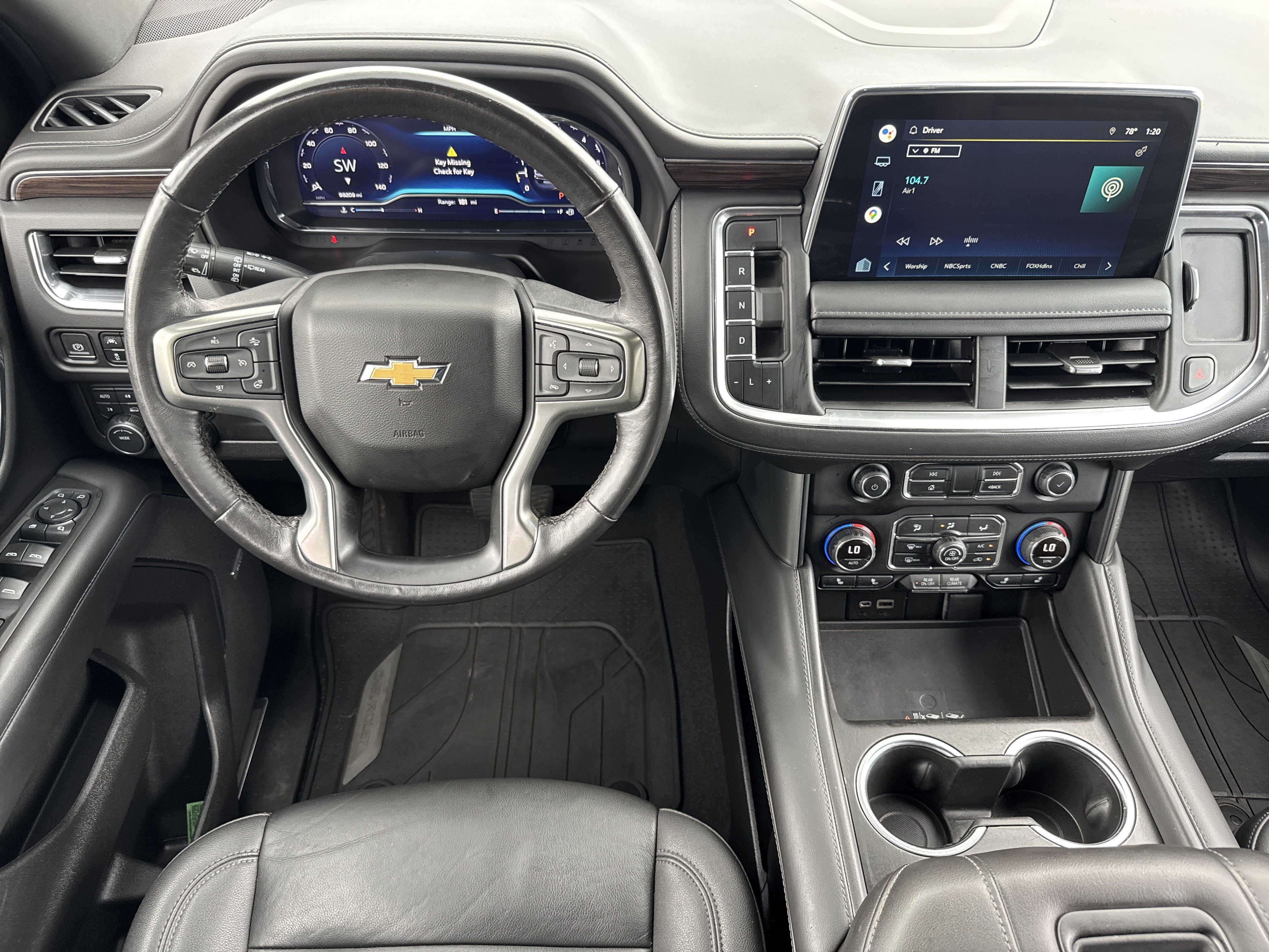Used 2022 Chevrolet Suburban LT w/ Luxury Package AWD/4WD image 18