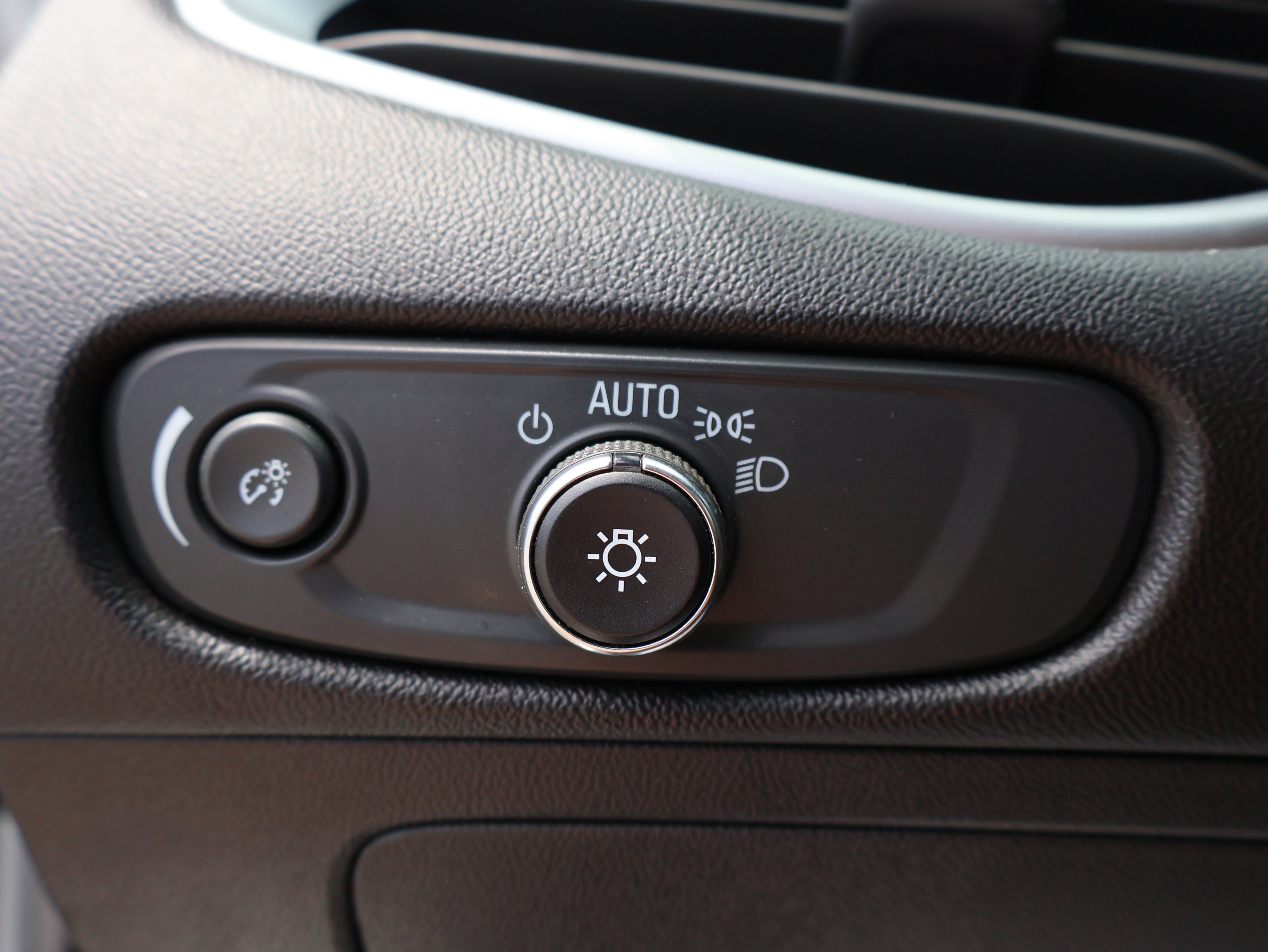 Used 2024 Chevrolet Malibu LT FWD image 43