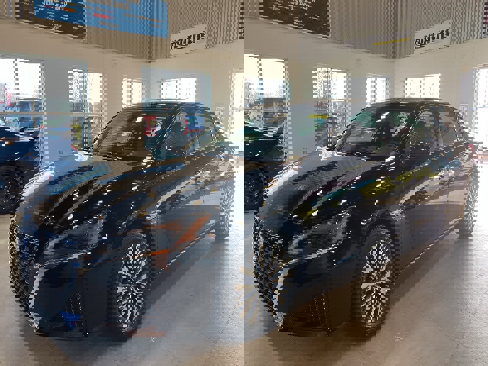 Used 2023 Nissan Altima 2.5 SV