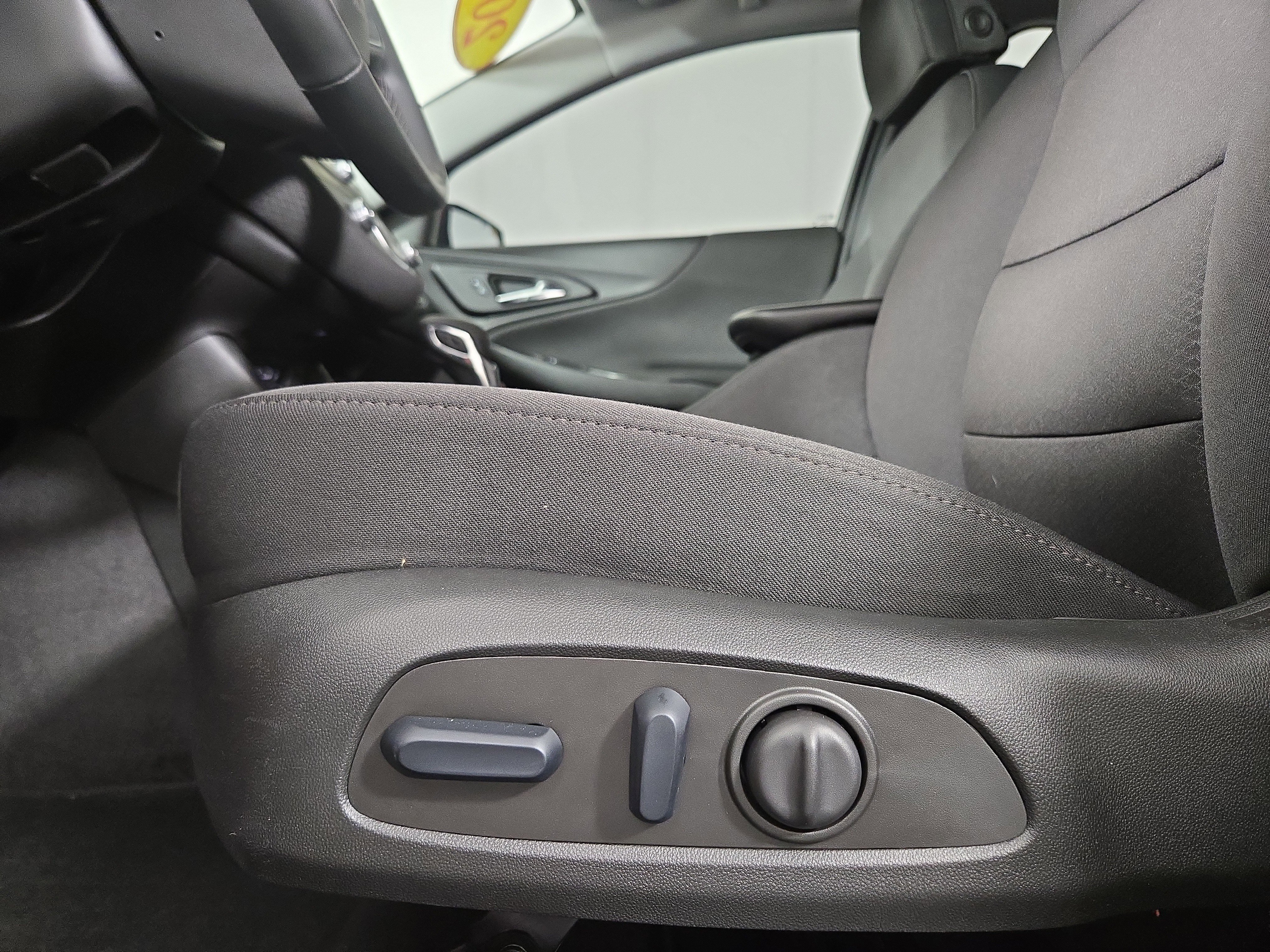 Certified 2024 Chevrolet Malibu RS image 28