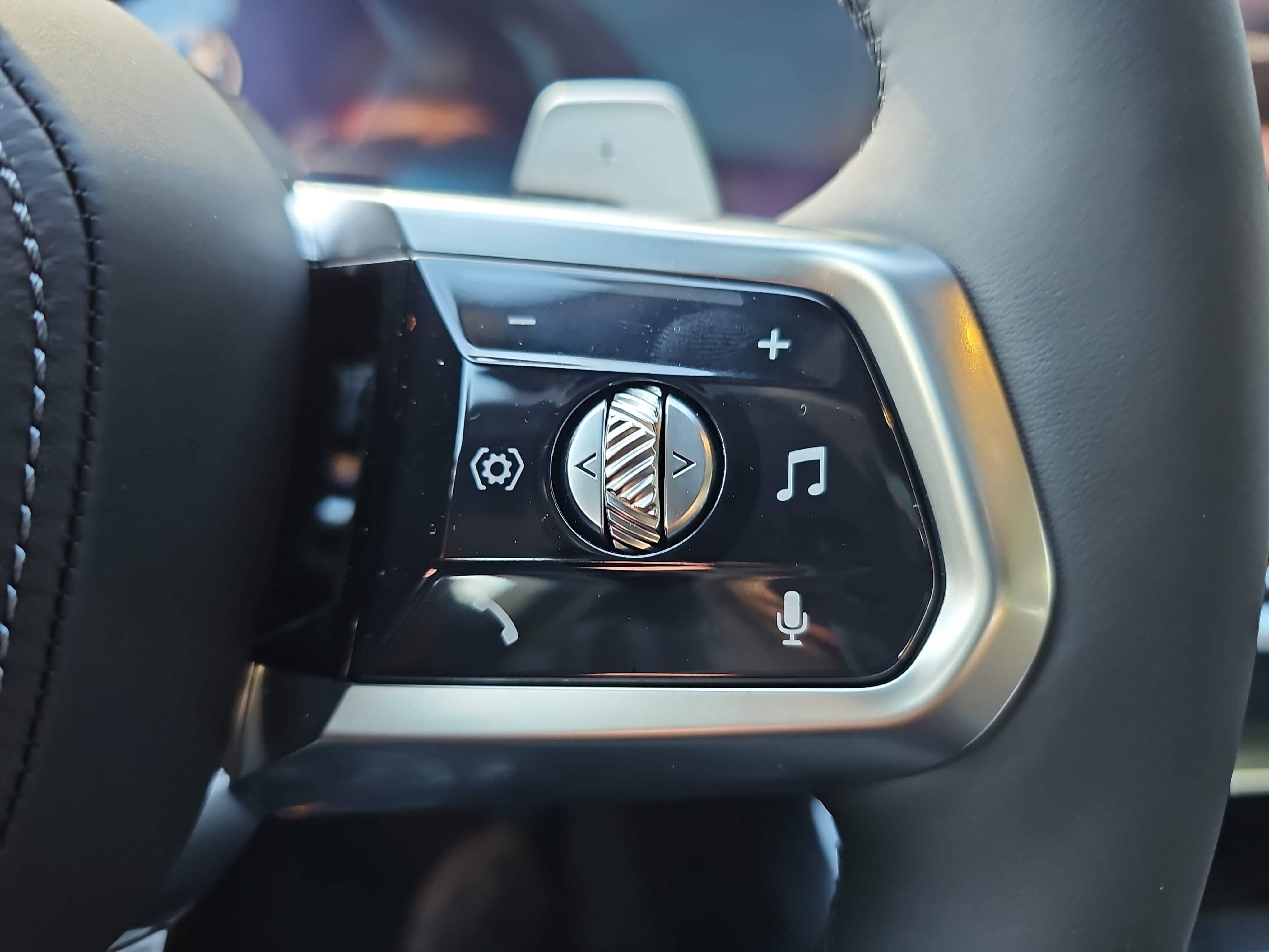 New 2026 BMW 740i image 20