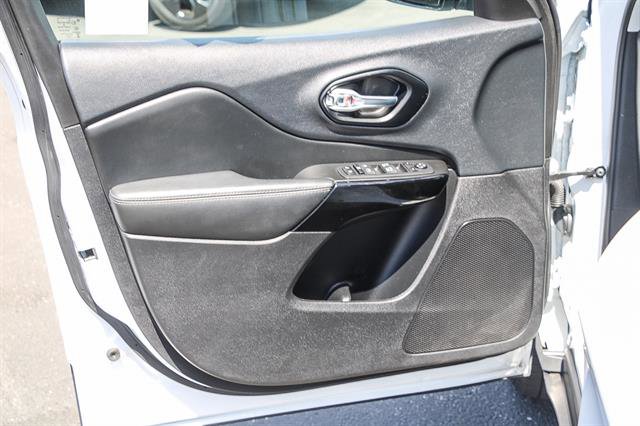 Used 2023 Jeep Cherokee Altitude Lux image 19