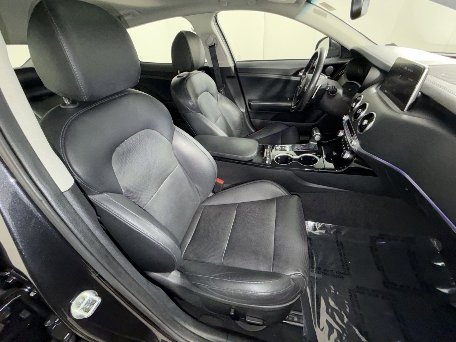 Used 2019 Kia Stinger Premium image 27