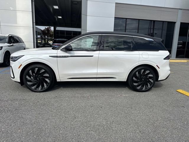 New 2026 Lincoln Nautilus Black Label w/ Jet Appearance Package AWD/4WD image 6