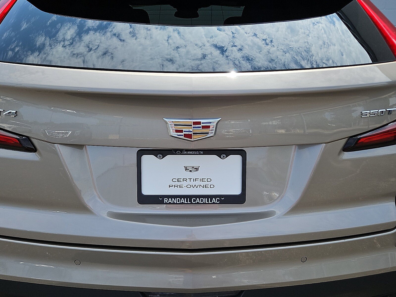 Certified 2024 Cadillac XT4 Premium Luxury FWD image 5
