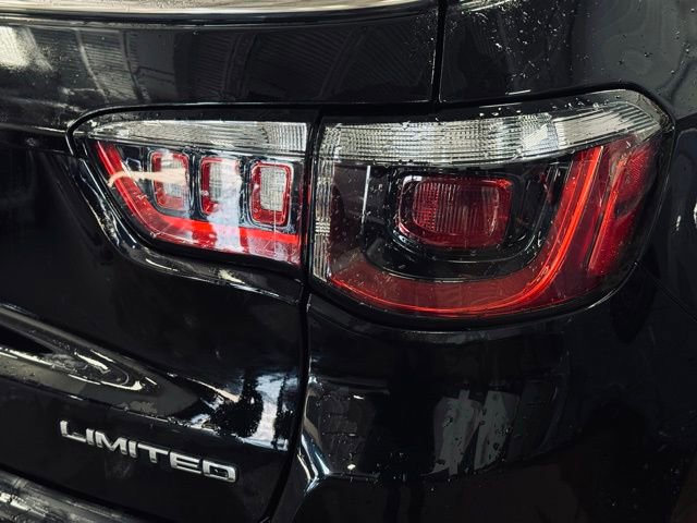 Used 2022 Jeep Compass Limited image 7