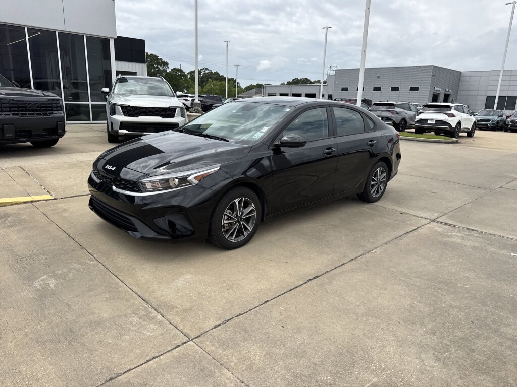 Certified 2024 Kia Forte LXS FWD image 2