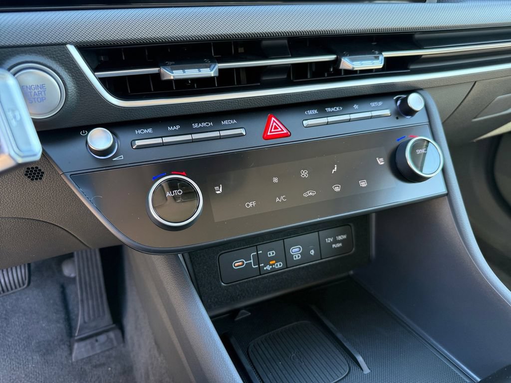New 2026 Hyundai Sonata SEL FWD image 18