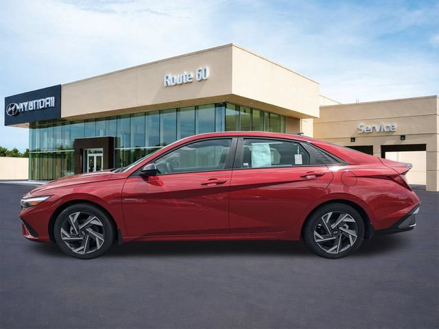 Used 2025 Hyundai Elantra Sport FWD image 7
