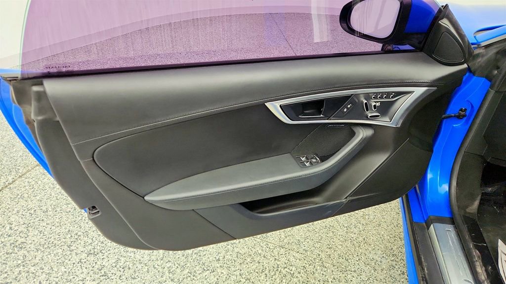 Used 2018 Jaguar F-TYPE R-Dynamic image 11