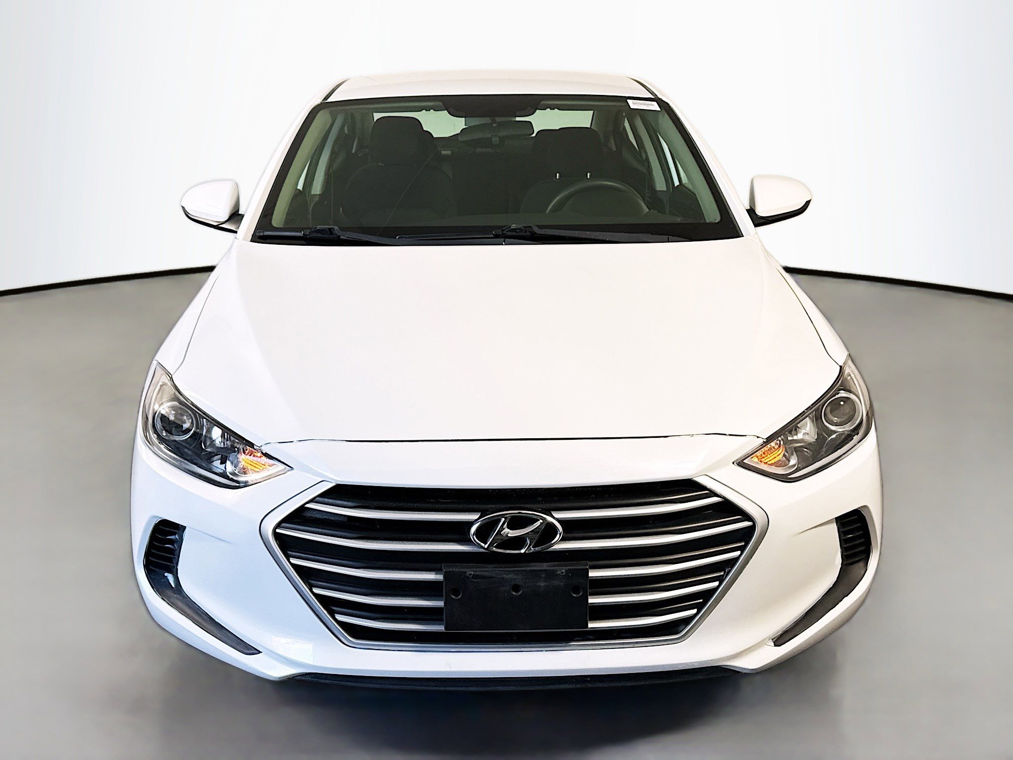 Used 2018 Hyundai Elantra SEL image 2