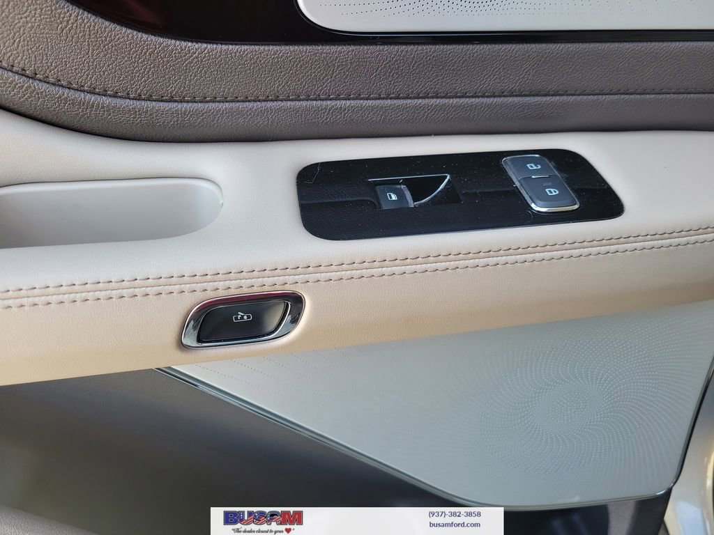 Used 2023 Lincoln Aviator Reserve w/ Equipment Group 201A image 15