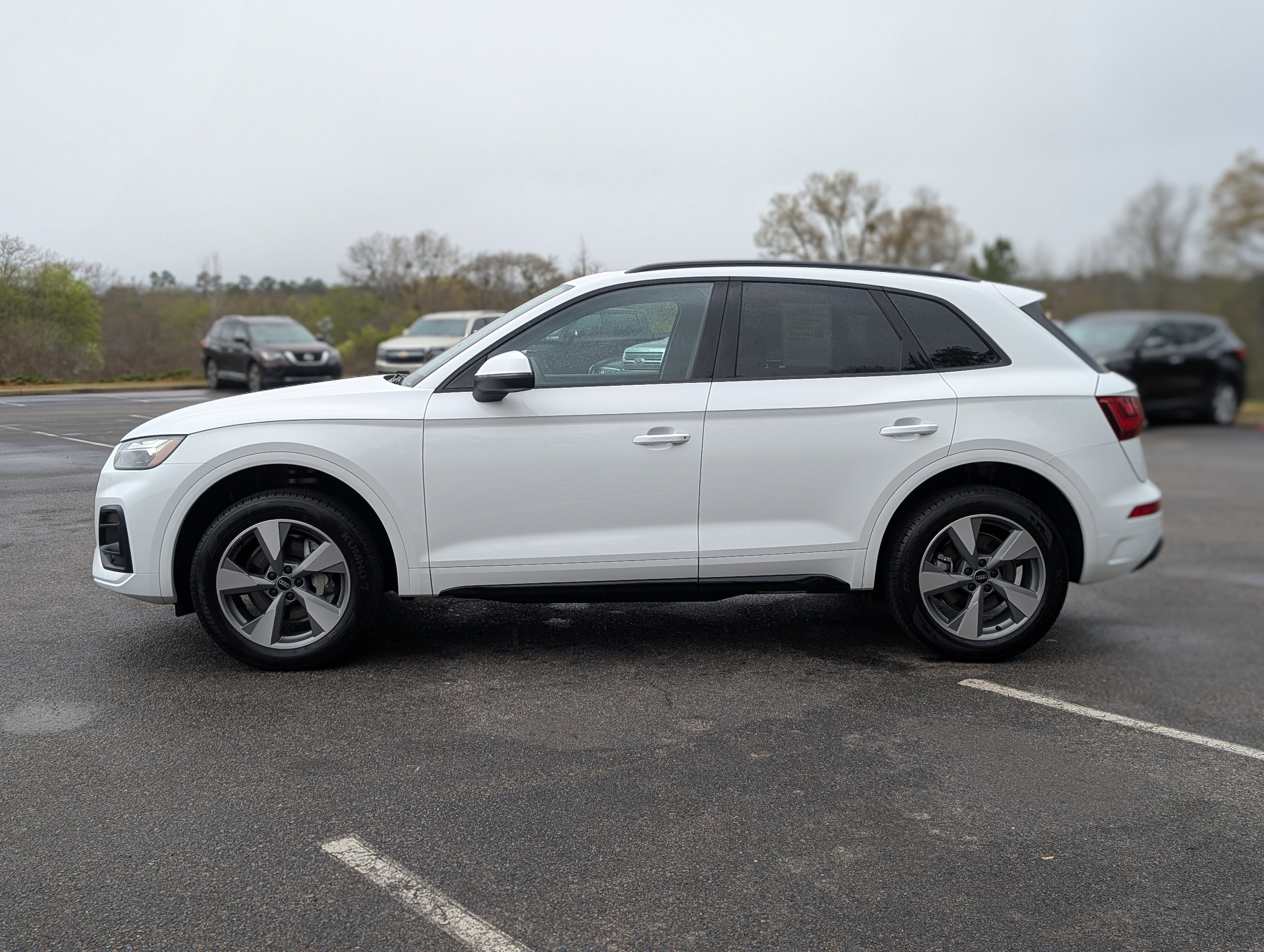 Used 2025 Audi Q5 Premium w/ Convenience Plus Package image 6