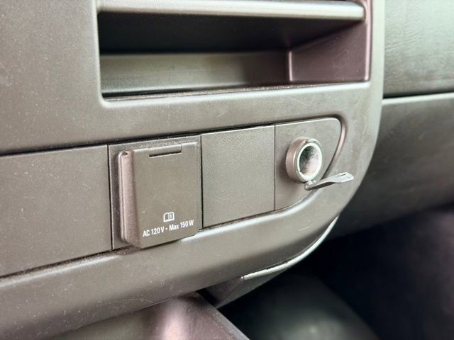 Used 2018 Chevrolet Express 2500 w/ Driver Convenience Package RWD image 13
