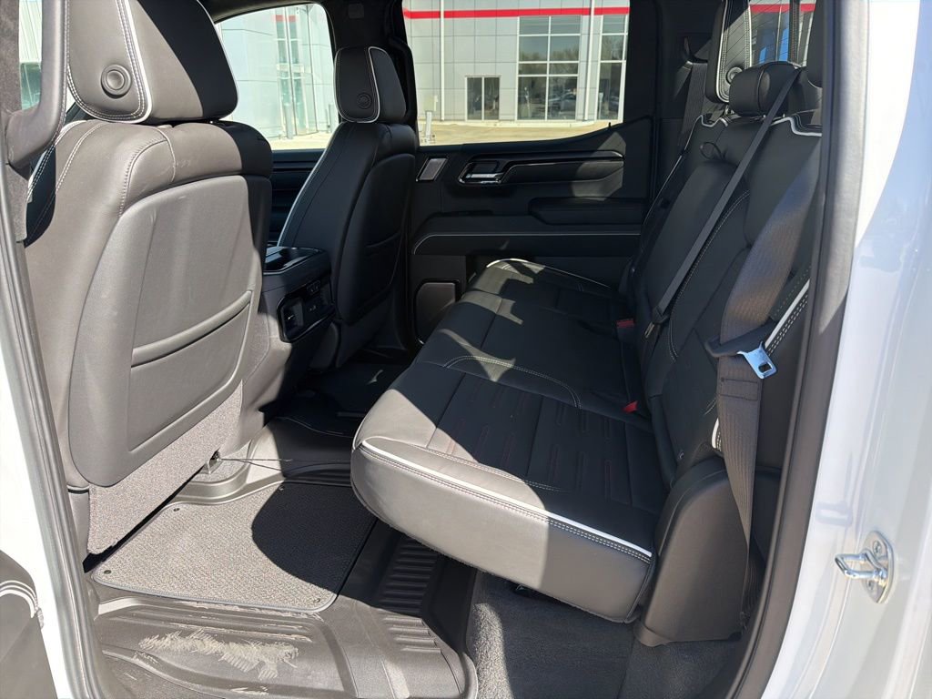 Used 2025 GMC Sierra 1500 AT4X image 11