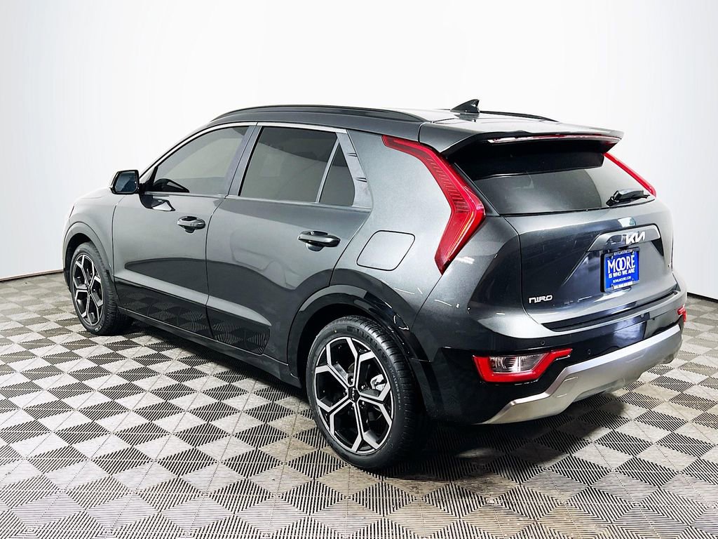 Used 2024 Kia Niro EX Touring FWD image 5