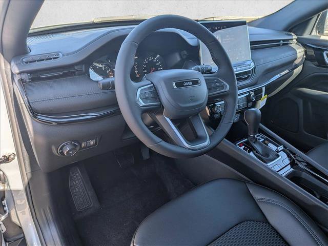New 2026 Jeep Compass Latitude image 3