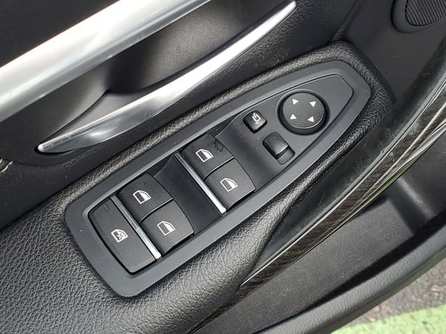 Used 2018 BMW 330i xDrive Sedan w/ Convenience Package image 26