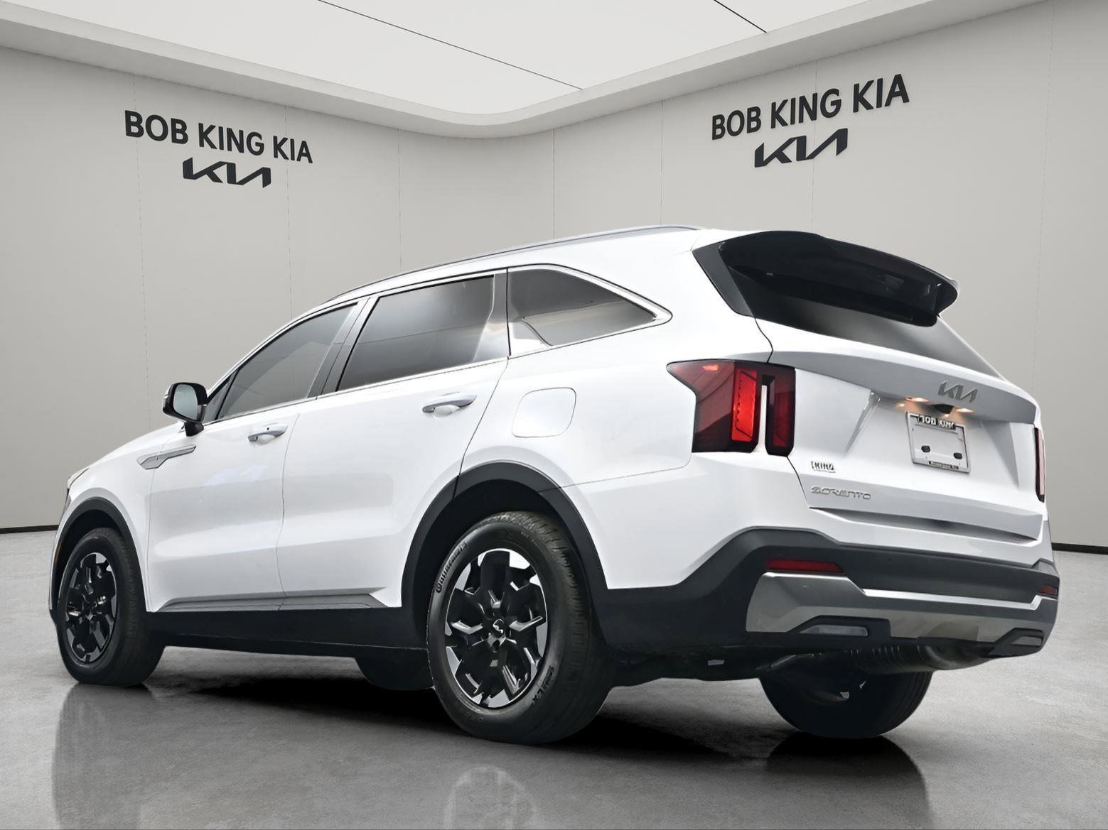 Used 2025 Kia Sorento S w/ Panoramic Sunroof Package FWD image 21