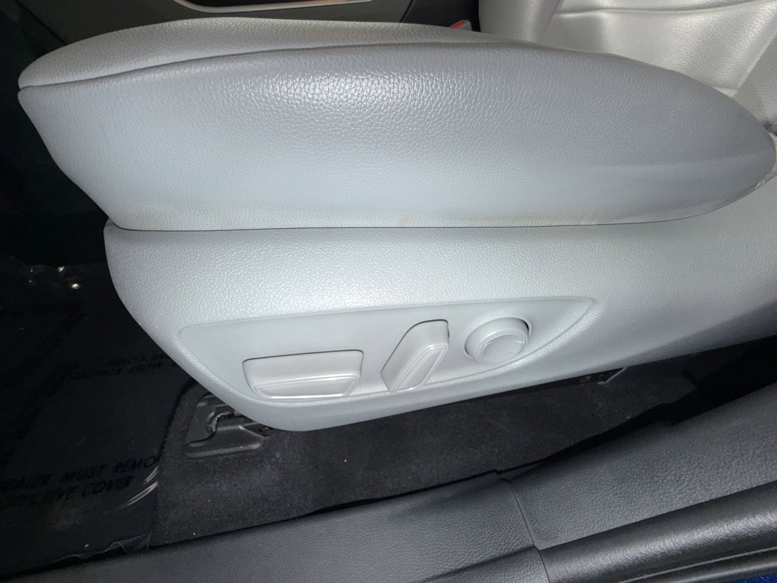 Used 2022 Toyota Highlander XLE image 14