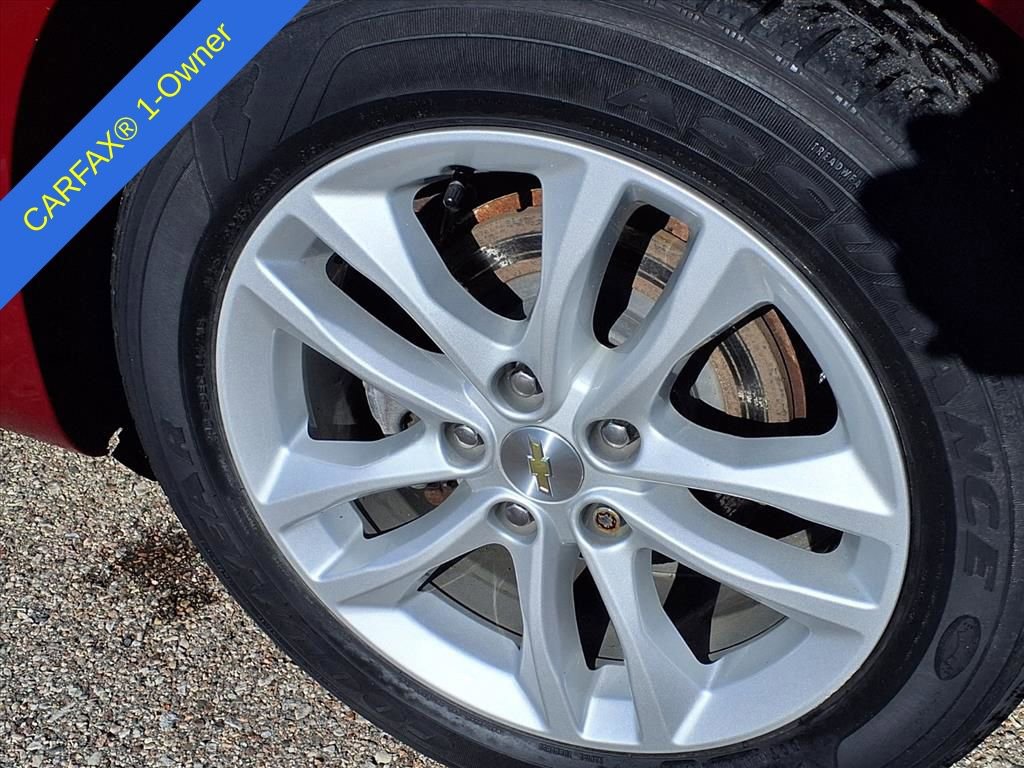 Used 2018 Chevrolet Malibu Hybrid w/ Leather Package image 10