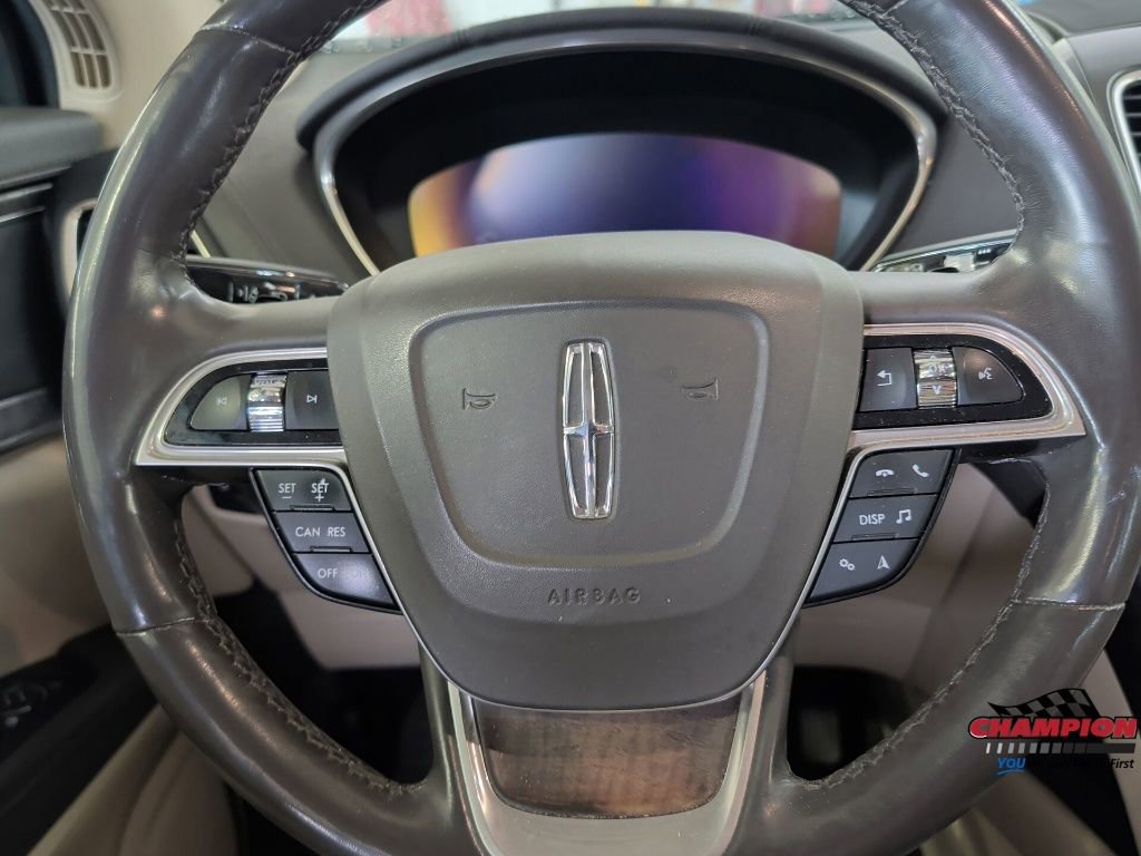 Used 2019 Lincoln Nautilus Select AWD/4WD image 23