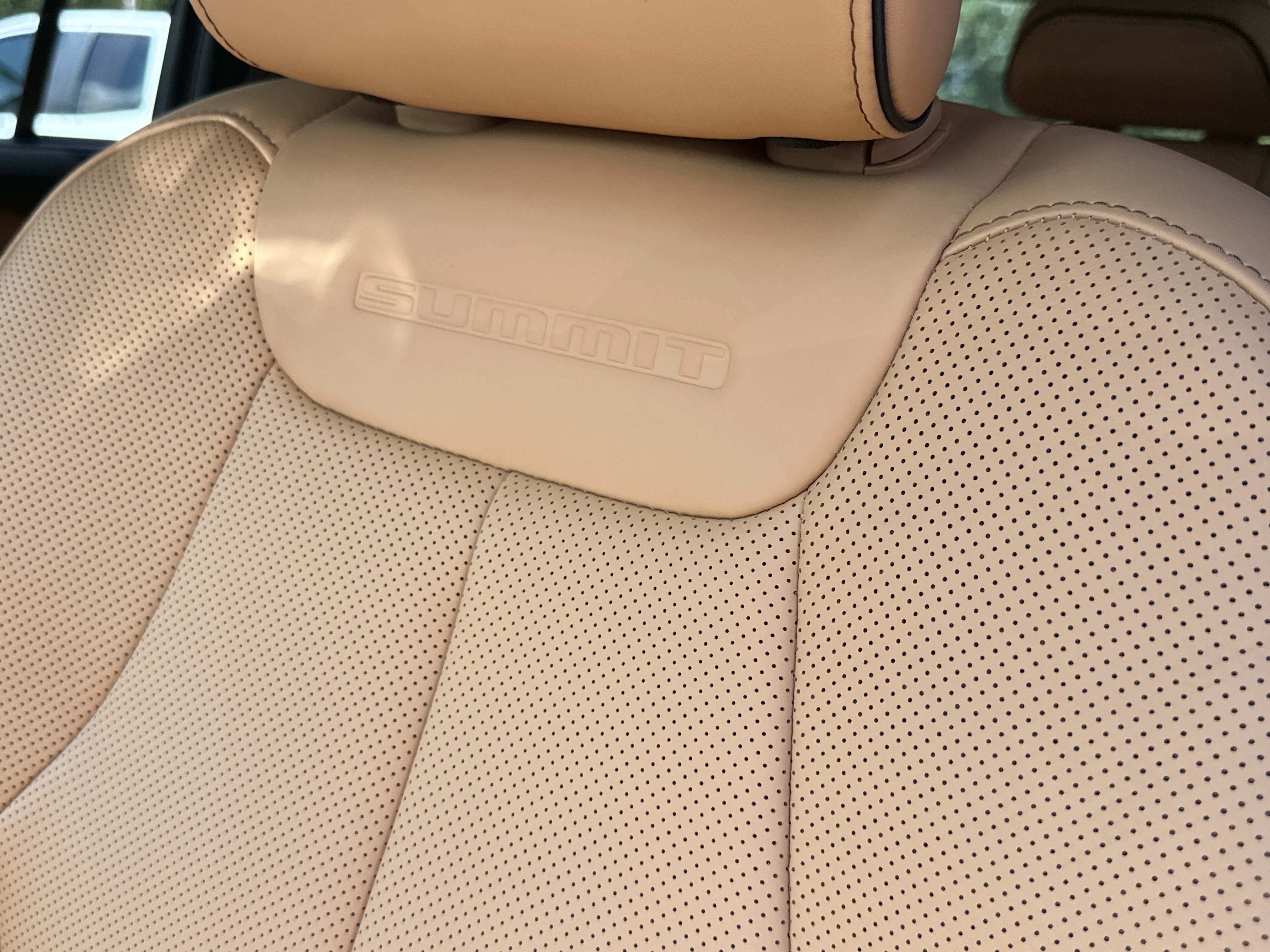 New 2027 Jeep Grand Cherokee Summit AWD/4WD image 30