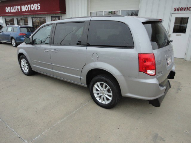 Used 2015 Dodge Grand Caravan SXT image 12