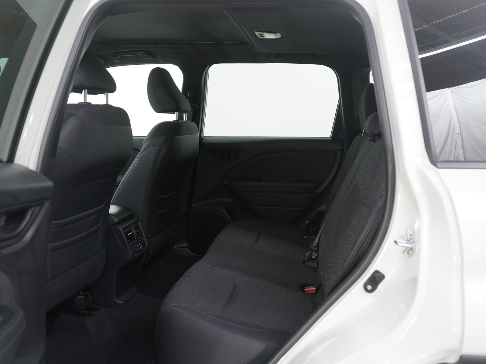 Used 2025 Subaru Forester Premium image 18