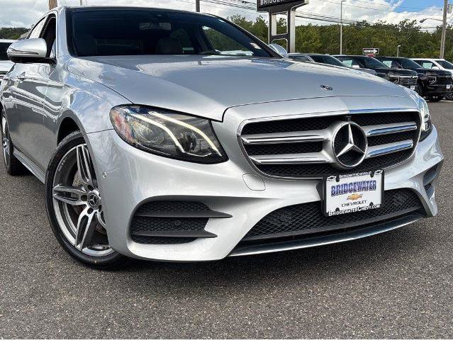 Used 2019 Mercedes-Benz E 300 4MATIC image 2
