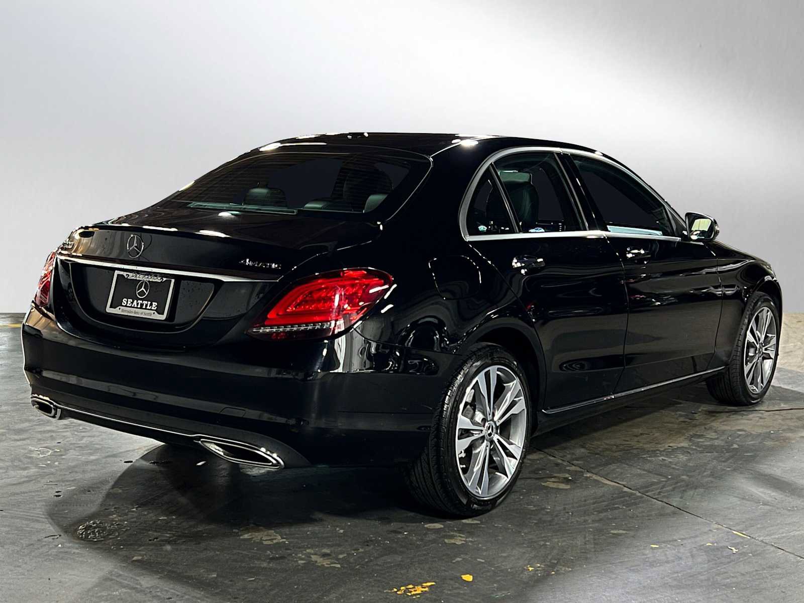 Used 2021 Mercedes-Benz C 300 4MATIC Sedan image 3