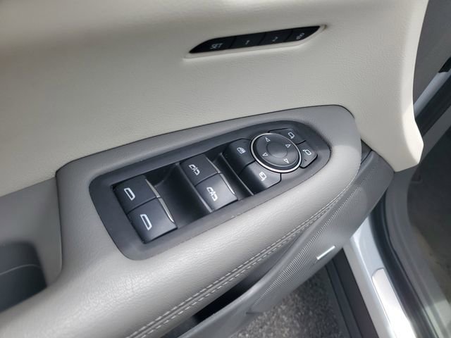 Used 2025 Cadillac XT6 Premium Luxury AWD/4WD image 31
