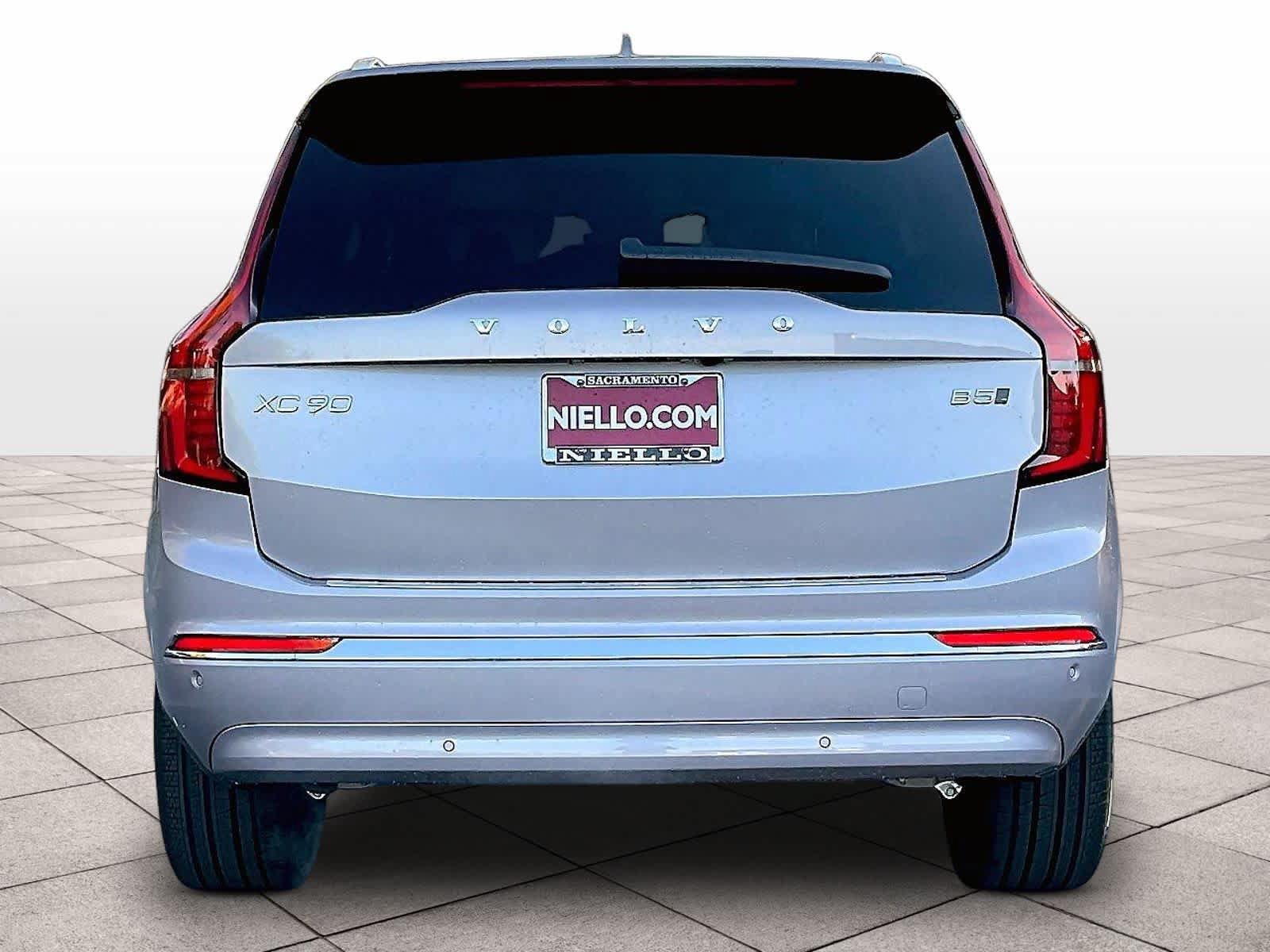 New 2027 Volvo XC90 B5 Plus AWD/4WD image 6