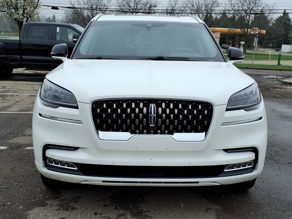 Used 2020 Lincoln Aviator Grand Touring w/ Elements Package Plus image 8