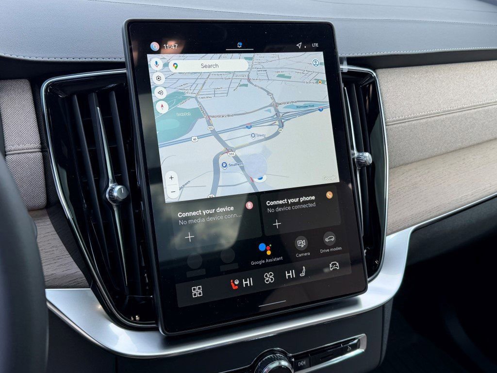 New 2026 Volvo XC90 B6 Plus w/ Protection Package Premier image 21