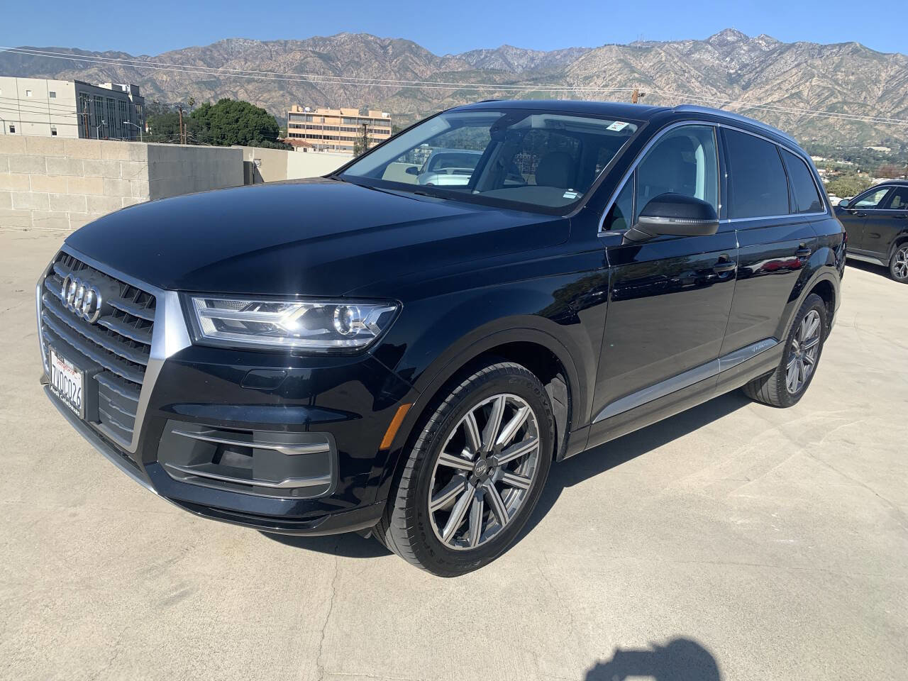 Used 2017 Audi Q7 3.0T Premium AWD/4WD image 2