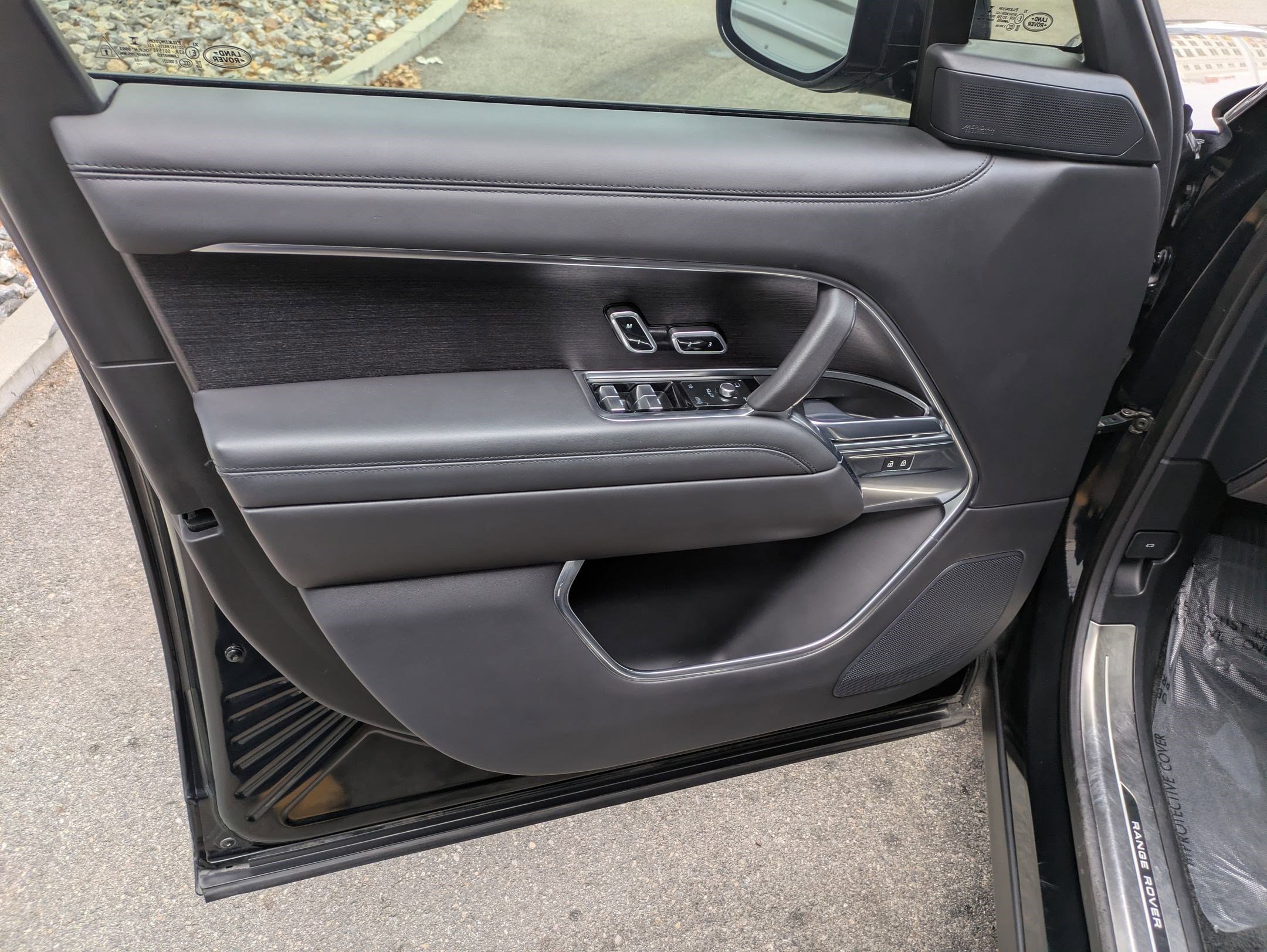 Used 2023 Land Rover Range Rover SE image 14