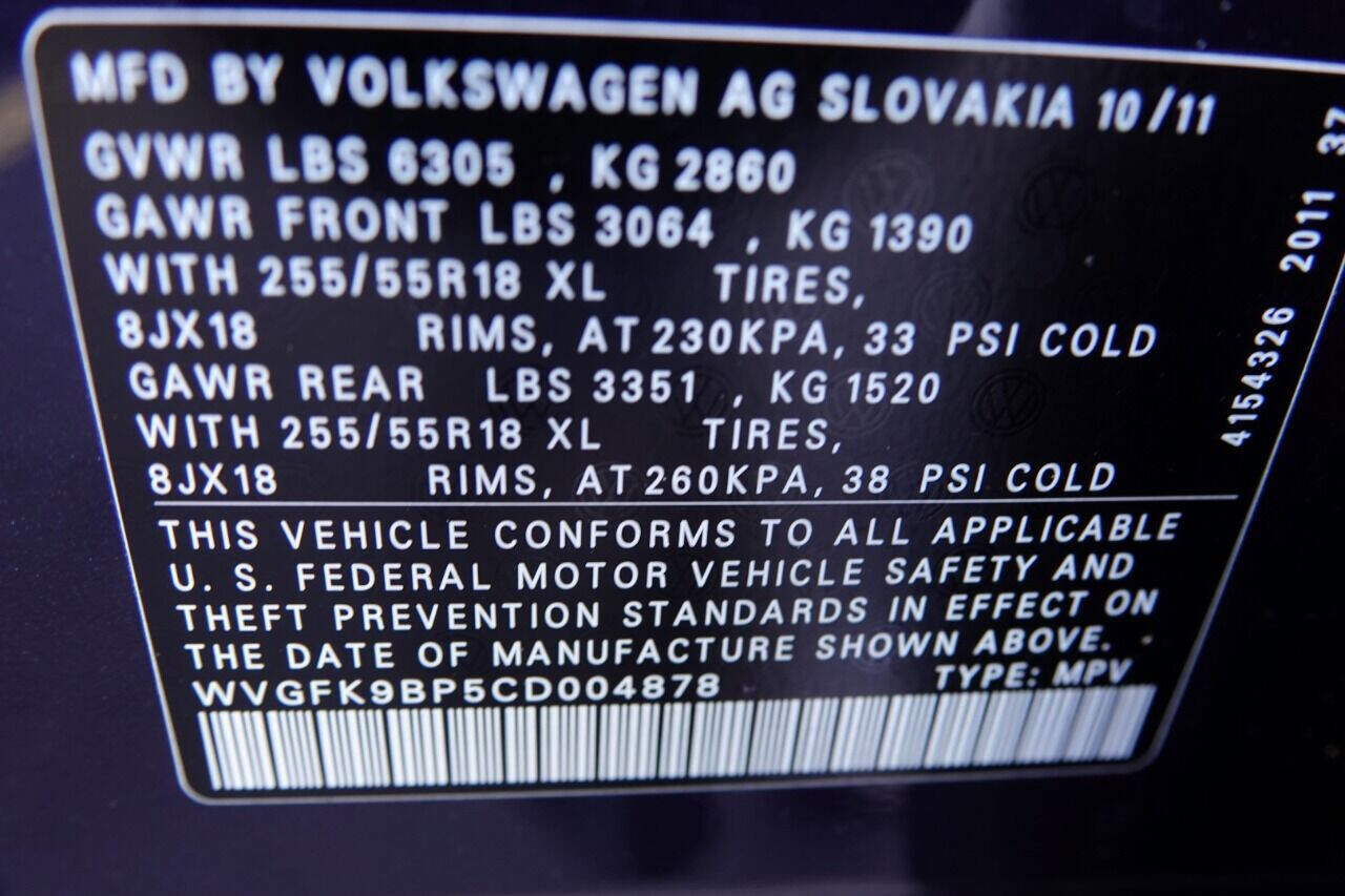 Used 2012 Volkswagen Touareg Sport image 68