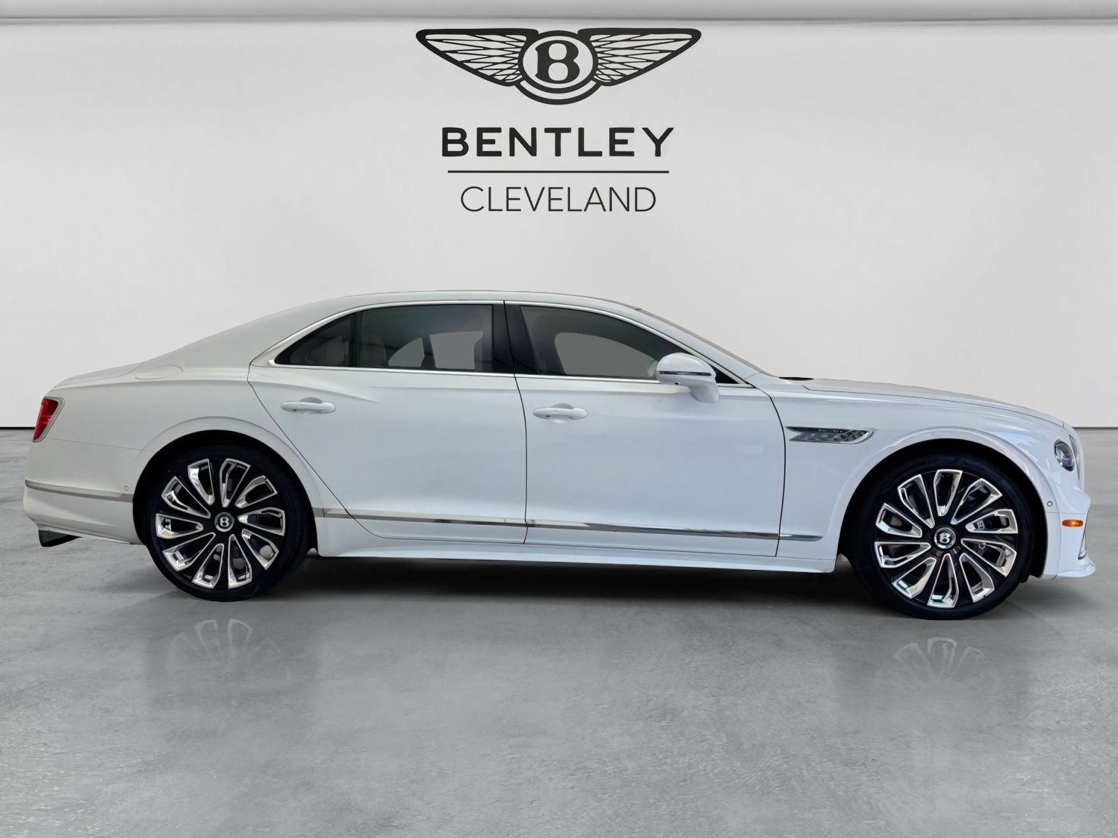 New 2026 Bentley Flying Spur Plug-In Hybrid AWD/4WD image 2