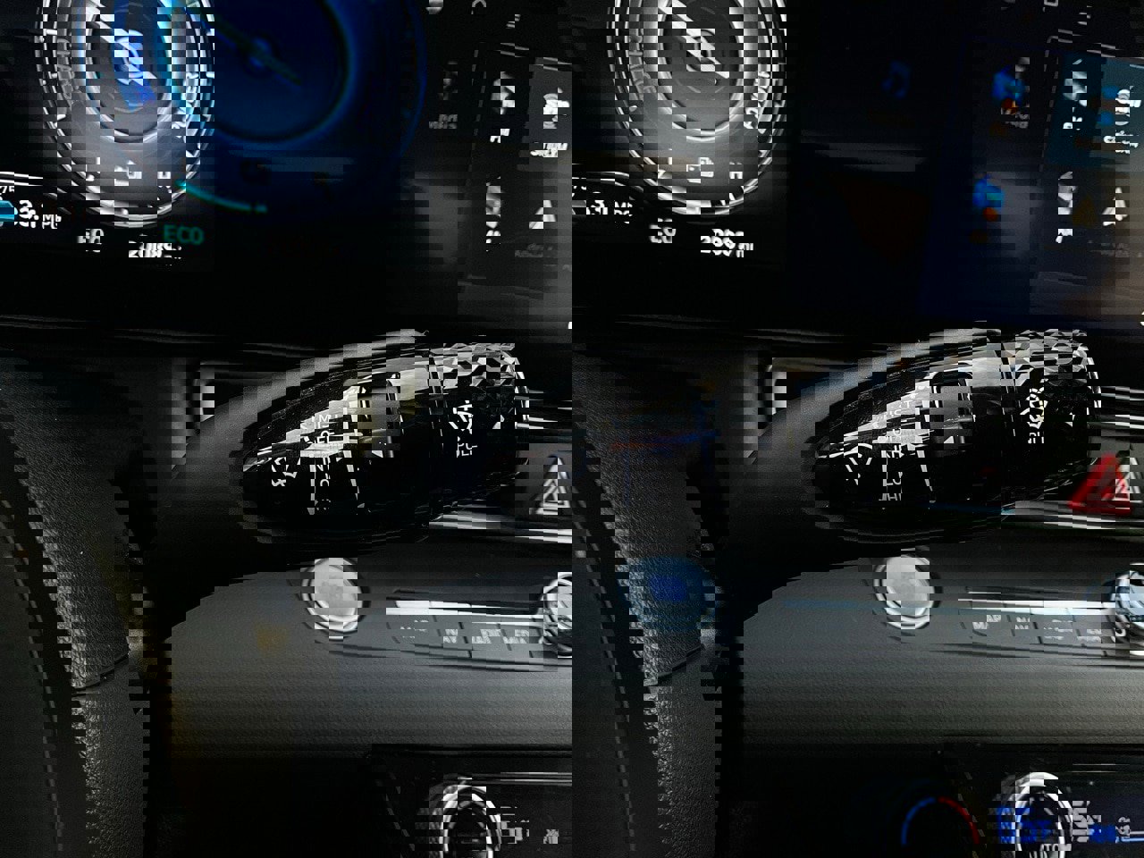 Used 2025 Hyundai Elantra Limited image 42