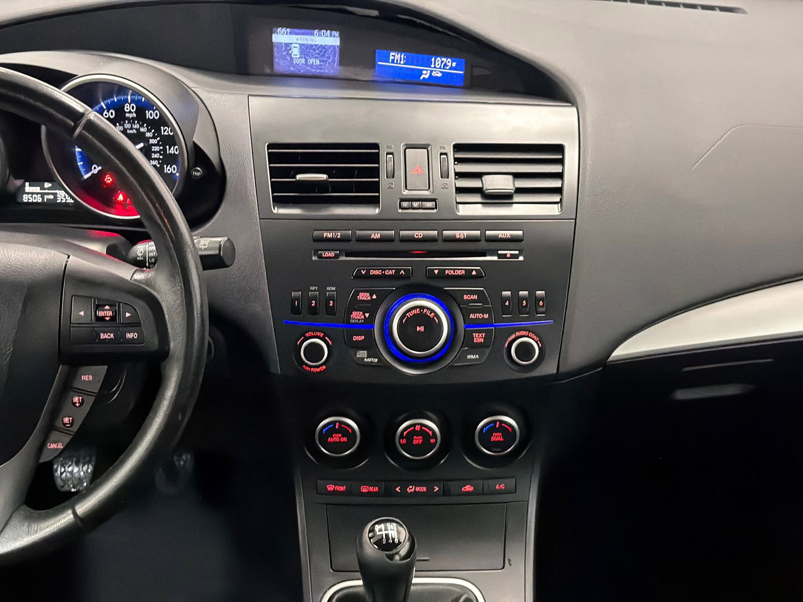 Used 2013 MAZDA MAZDA3 i Touring FWD image 16