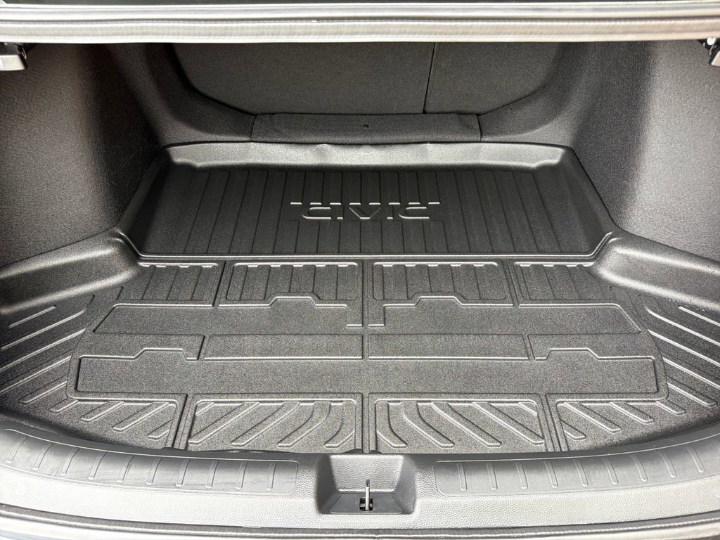 Used 2024 Honda Civic Touring image 32