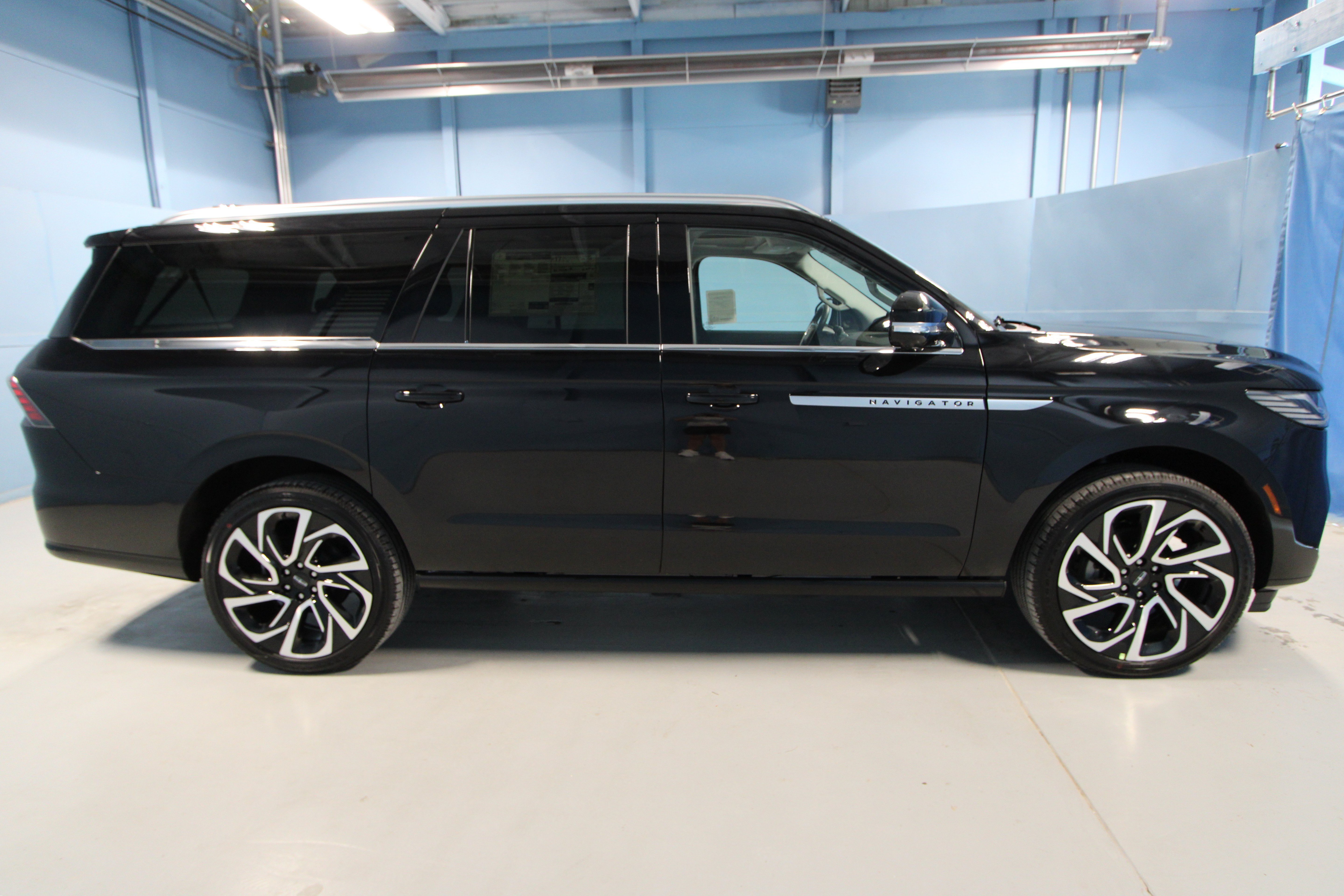 New 2027 Lincoln Navigator L Reserve AWD/4WD image 37