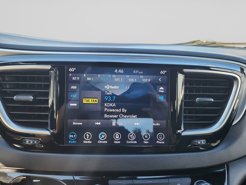 Used 2019 Chrysler Pacifica Touring-L Plus w/ S Appearance Package FWD image 22
